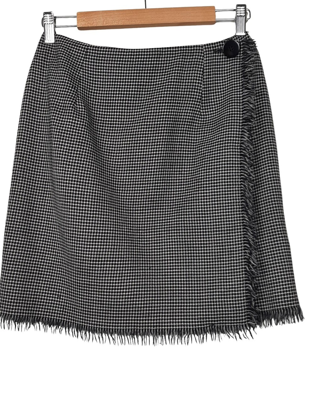 KGR 100% Wool Made In USA Black And White Houndstooth Wrap Skiirt Size 8